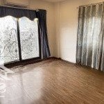 Bán nhà cự khối long biên 32m2 x 5 tầng cách ô tô tránh 15m gần aeon mall giá 4,38 tỷ (tl)