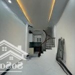 Nhà đẹp 5 tầng trung tâm phường lĩnh nam. giá hơn 4 tỷ, sổ đỏ riêng trao tay