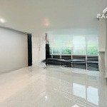 Chính chủ cho thuê căn hộ studio cửa sổ lớn - chỉ tính tiền điện - 40m2 - gần công viên lê văn tám
