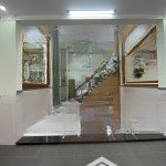 Mặt tiền kinh doanh - dĩ an - 5.2x18m - nhà mới ở ngay - 2 tầng 4pn - có phòng ngủ ở tầng trệt