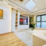 Em cần bán 3 ngủ nhà đẹp, mua bán chính chủ, sẵn sổ đỏ lâu dài giao dịch luôn. lh 0968 602 202