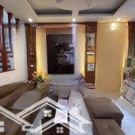 Bán nhà lạc long quân 30m x 5t giá 6.05 tỷ , full đồ