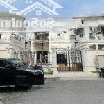 Biệt thự khu đô thị vườn cam 200m2, măt tiền 12m giá chỉ hơn 30 tỷ.