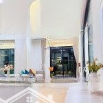 Bán gấp căn góc 2 ngủ 76m2, sẵn sổ hồng lâu dài, mua bán chính chủ giá thương lượng lh 0968 602 202