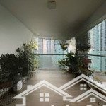 Cho thuê căn 158m2 view hồ 3 ngủ giá 22tr/tháng. lh 0961694919