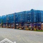 Cực rẻ! 5,7 tỷ căn liền kề sun group xây 3.5 tầng, 1 hầm, ngay cạnh trường học và quảng trường nước