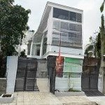 Chính chủ bán biệt thự cách pmh 500m, 9x17m, quận 7