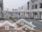Bán nhanh 1 căn nhà xây thô - mặt tiền đường trung tâm khu tâm tây bắc sapa