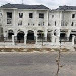Anh giám đốc gửi bán lô biệt thự đường to 20m đẹp nhất dự án giá 30 tỷ, đỗ 3 ôtô trước cửa, quá đẹp
