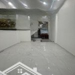 Full nội thất trệt 2 lầu 3pn 4wc hẻm xe tải phạm văn bạch p15 tân bình giá 14,5 triệu