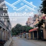 Duy nhất 1 căn bán trong khu vực biệt thự kinh doanh vỉa hè ô tô tránh giá cực tốt.