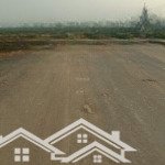 Bán đất thổ cư xã đông la hoài đức hn. dt 42 m2. mt 4.7 m. đường ô tô. gần đường vành đai 4