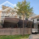Chính chủ bán biệt thự valora fuji nhà hoàn thiện nội thất cao cấp, view sông rạch chiếc, giá tốt