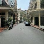 Bán nhà ngõ 5 láng hạ 62m2 5t mt 4.6m - 16.2 tỷ gara ô tô tránh kinh doanh. lh: 0977728996
