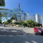 đẹp nhất sau gigamail. dt 135 m2 (7,5 x 18) đường số 20. giá 12,8 tỷ thương lượng