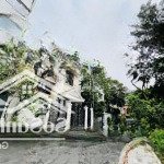 Biệt thự víp lạc long quân tây hồ, an ninh tốt, khu vực đáng sống, xung quanh quan chức