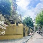 Bán bt sân vườn, lưu hữu phước, mỹ đình 2, nam từ liêm dt 200m2x4t mt 10m vỉa hè ô tô tránh dừng đỗ