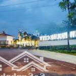 Bán biệt thự 200m2 view hồ cực đẹp. đường to. giá quá rẻ. lh 0962204486