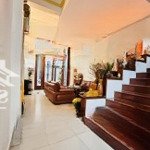 Nhà phố lạc long quân tây hồ -7 tầng thang máy-ngõ thông phố nhật chiêu-gần hồ tây - cv nước