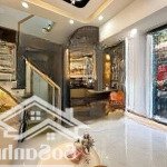 Chính chủ cần bán gấp - trung tâm đống đa - nhà đẹp 2 thoáng - cách ô tô 10m - ở ngay - kinh doanh