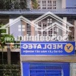 Nhà mặt tiền đường kha vạn cân