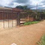 Chính chủ bán lô đất ngay ủy ban xã ia băng. ngang 14m dài 24,5m có 65m2 đất ở giá 480 triệu