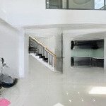 Hẻm xe hơi lô góc - 4 tầng - 4pn 4wc - hoàng hoa thám, p5, bình thạnh.
