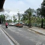 Mảnh đất vàng thủ phủ tây hồ cách 1 nhà ra hồ tây lộng gió - xây ccmn cho tây thuê giá tốt -