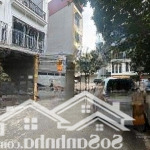 Bán nhà phố giang văn minh - gần phố - 10 m ô tô tránh - 8 ngủ nhà dân xây - ngõ thông - nhà cự đẹp