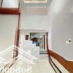 Cho thuê nhà 1 trệt, 1 lửng, 3 lầu, sát kđt vạn phúc, oto ngủ nhà, 4pn 5wc, nhà mới