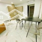 Cho thuê căn hộ 2 phòng ngủ đẹp , 2 mặt thoáng một mặt hồ