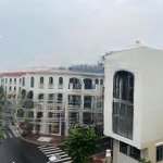 Senturia nsg gđ1 căn hướng nam giá tốt nhất thị trường. 6,350 tỷ. liên hệ: 0975734123