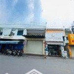 Mặt tiền đường quận 10. dt: 5.4x15m, 4 lầu thang máy vị trí đắc địa giá 24.5 tỷ tl