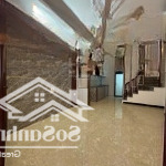 Bán nhà tân mai, oto đỗ cổng - 2 thoáng - ở luôn, 43m x 5t x 5.7 tỷ