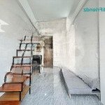 Duplex cửa sổ to siêu thoáng bao tiện nghi!
