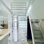 Phòng gác ban công mới 100% cao cấp giá tốt - ngay gần cầu nguyễn văn cừ
