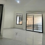 Nhà mới xây, 2 mặt thoáng, căn góc, 37m2, sổ vuông, mặt tiền 6m, ngõ to, 2 xe ba gác tránh