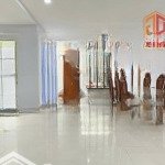 Cho thuê biệt thự 1 trệt 4 lầu 500m2 kdc d2d, thống nhất, biên hòa, đồng nai