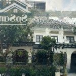 Biệt thự song lập san hô view công viên, bể bơi, 150 m2 full nội thất cao cấp, thiện chí bán 30 tỷ
