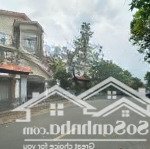 Cần cho thuê biệt thự kdc him lam 6a. dt 180m2, 1 hầm, 3 lầu, 7pn, cho thuê giá 35tr/th 0901023479