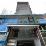 Hot cần cho thuê gấp nhà hào nam - cát linh, dt 75m2 x 8 tầng, 2 ô tô vào nhà, thang máy. gía 45tr
