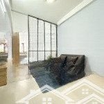 Căn hộ 1 phòng ngủ tách bếp đầy đủ tiện nghi có thang máy ngay ngã tư phú nhuận