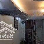 Cho thuê nhà 100m2 có thể ở kết hợp kinh doanh, mặt đường rộng, quận long biên