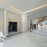 Nhà phố chuyên gia 70m2, chỉ 2,8 tỷ, sở hữu nhà hoàn thiện tại bình dương