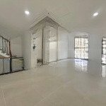 Nhà nguyên căn 7x20m, hầm + 5 tầng. nhà mới, sàn trống, thang máy, có pccc. giá chỉ 70tr (bao thuế)