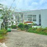 Cần bán gấp nền 5*20m tđc ngã sáu đối diện ubnd khu đông kính dân sổ sẵn 890tr. lh 0906949069