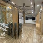 Anh chị mình đang cần bán nhanh căn hộ 2 phòng ngủ 74m2 tại hh thái hà - 43 phạm văn đồng