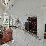 Cho thuê nhà view công viên nội thất xịn liên hệ em đi xem nhà ah