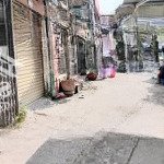 Bán nhà văn cao, cạnh quần ngựa, dt 50m2, mt 4m, 1 nhà ra mặt phố, sát oto tránh, giá 10 tỷ