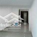 Cho thuê nhà nguyên căn phố giang biên - ô tô tránh - thang máy - làm văn phòng, kinh doanh, ở